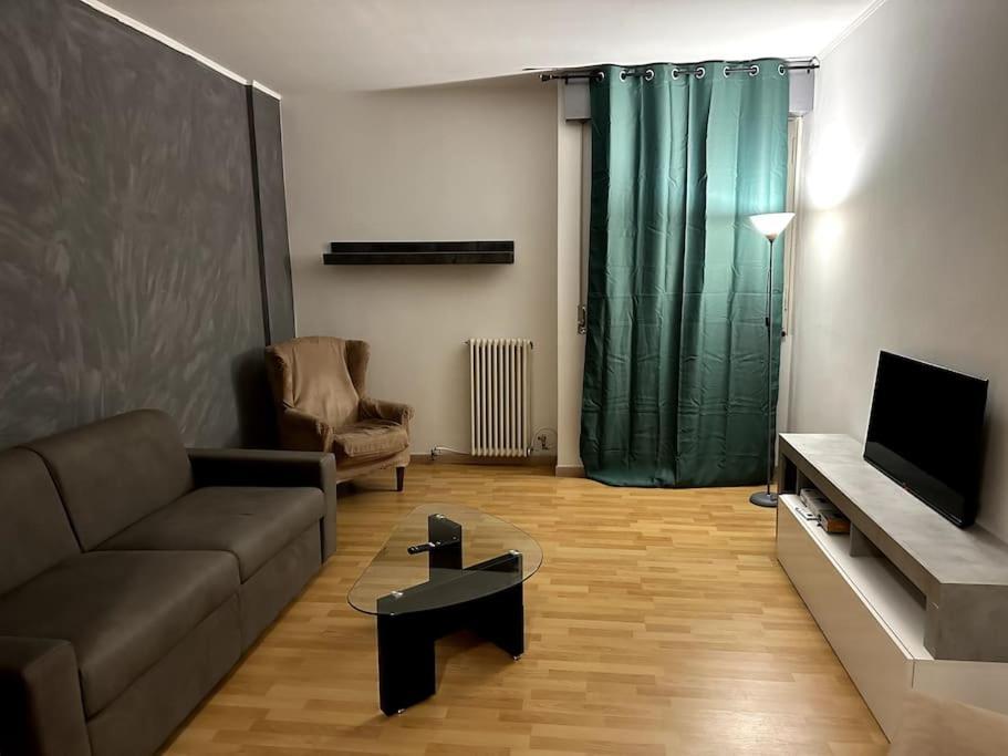 Leone D'Oro - Full Apartment Mestre Buitenkant foto