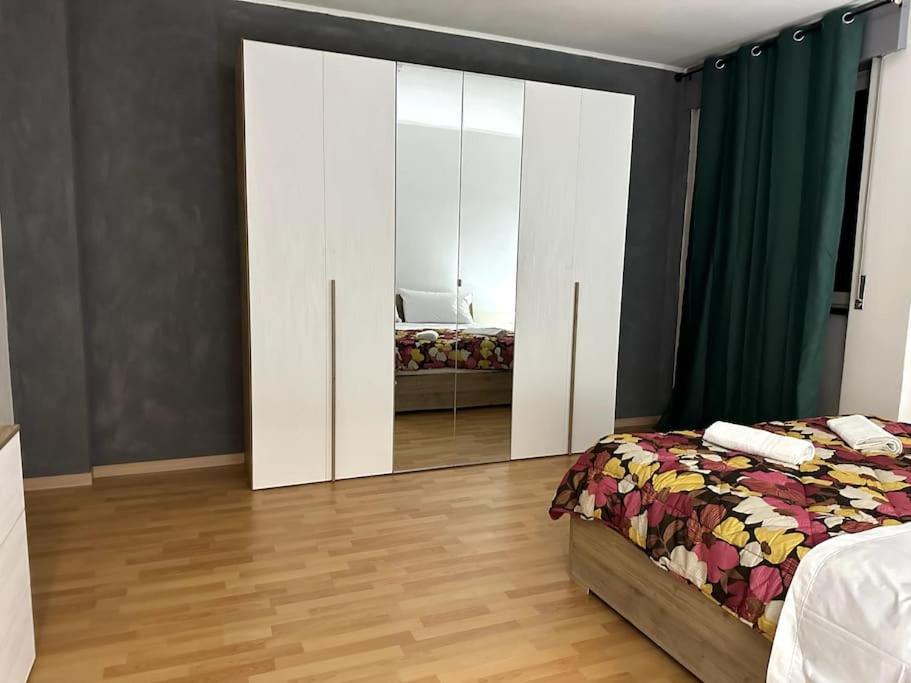 Leone D'Oro - Full Apartment Mestre Buitenkant foto